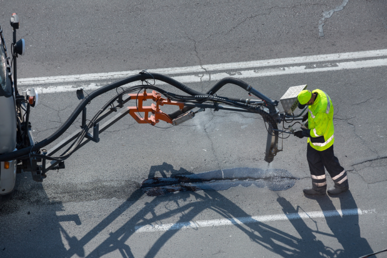 Urban road maintenance supported by sustainable asphalt recycling solutions